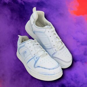 Shaq Athletic Boys Pre-owned White and Blue Basketball Sneakers - sz. 6